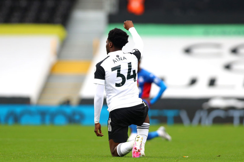 Ola Aina. Þessi fyrrum leikmaður Chelsea getur spilað í báðum bakvarðarstöðunum sem og í miðverðinum. Hann er 24 ára gamall og gæti hjálpað liðunum sem eru að koma upp.