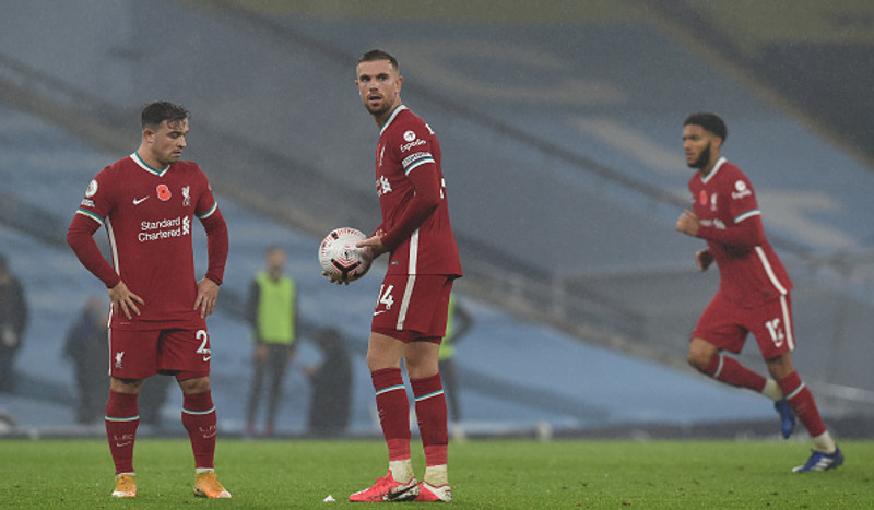 Jordan Henderson verður ekki með á sunnudaginn.