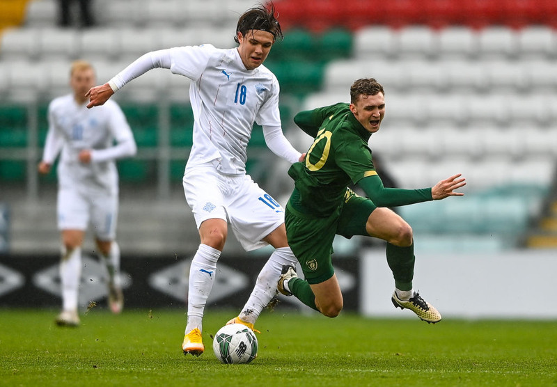 EM U21: Dramatískt sigurmark gegn tíu Írum