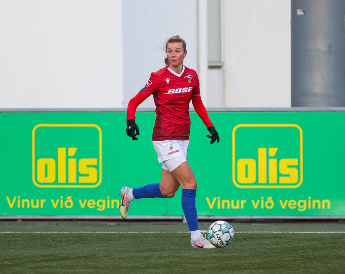 Í leik með Val á síðustu leiktíð.