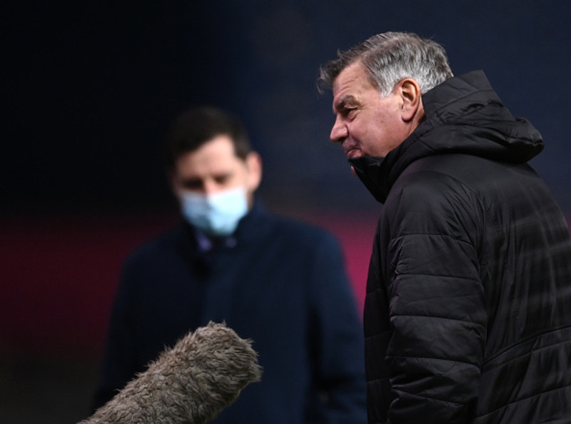 Stóri Sam Allardyce hefur verið ráðinn stjóri Leeds út tímabilið.