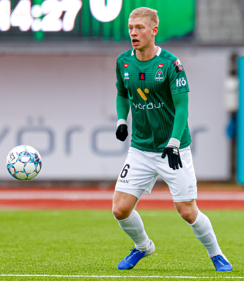 Róbert Orri Þorkelsson byrjar í kvöld.