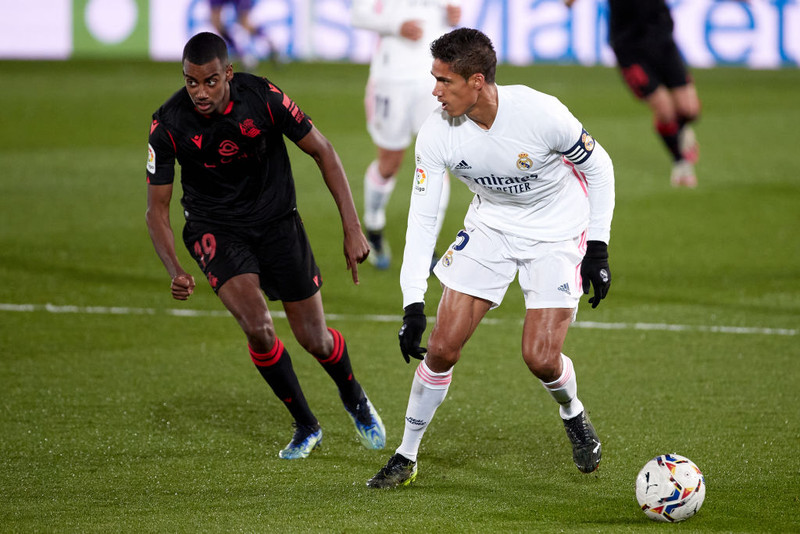 Varane efstur á óskalista Neville