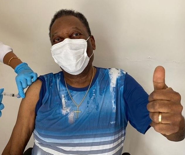 Pele sæll og glaður með Spútnik í æðum.