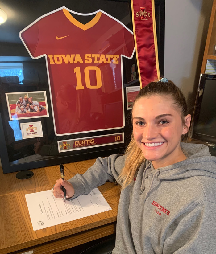 Brianna Curtis verður spilandi þjálfari