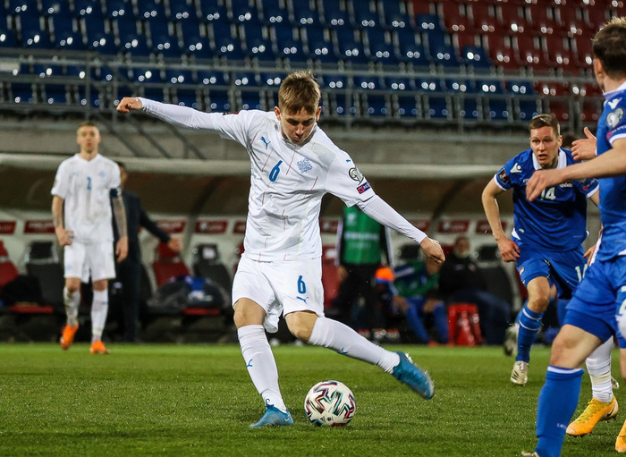 Ísak í landsleik gegn Liechtenstein í mars