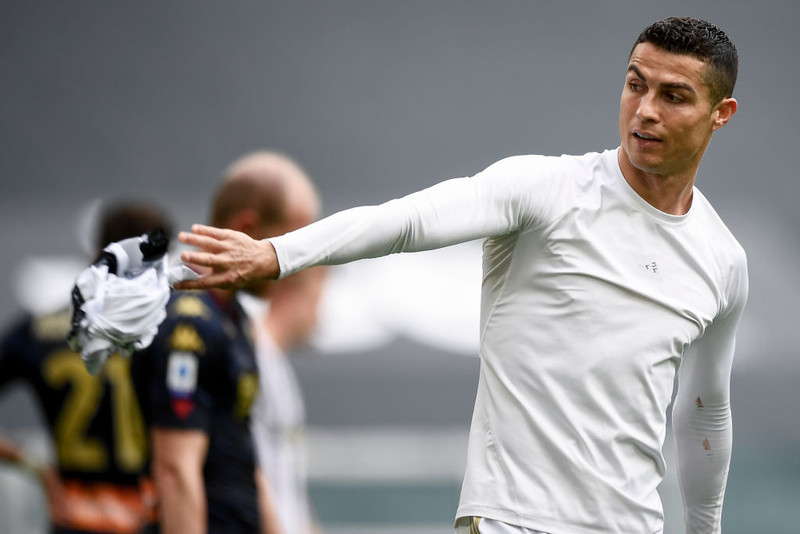 Berbatov: Ronaldo gæti valið Manchester
