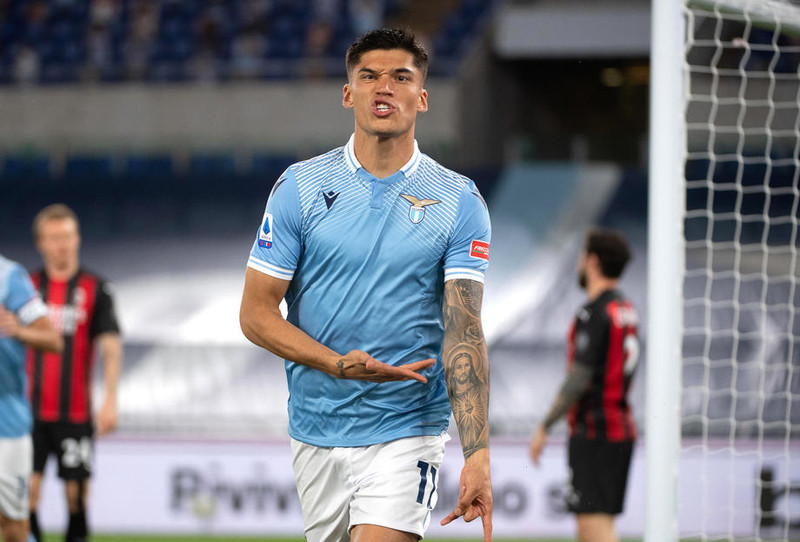 Joaquin Correa skoraði fyrstu tvö mörk Lazio og hér fagnar hann öðru þeirra