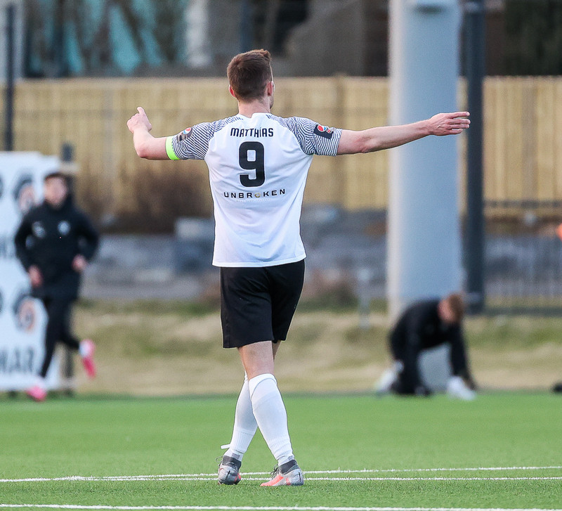 Besta deildin: Valur með annan sigur - Jafnt á Akranesi