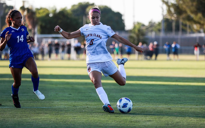 Í leik með Santa Clara