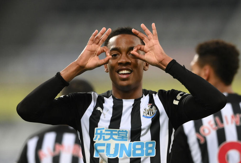 <b>Miðjumaður: Joe Willock (Newcastle)</b> - Hefur átt nokkuð erfitt uppdráttar á tímabilinu en gegn Brentford fann hann sig vel og skoraði.