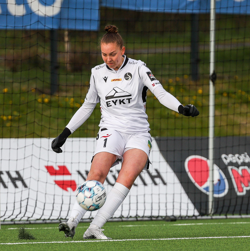Fylkir semur við besta leikmann liðsins