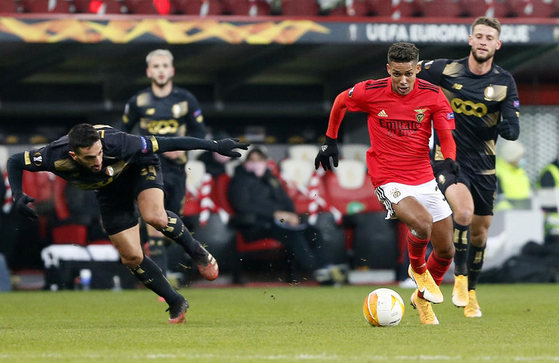 Pedrinho í leik með Benfica