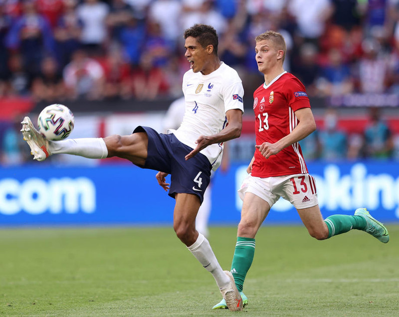 Varane er 28 ára franskur landsliðsmaður.