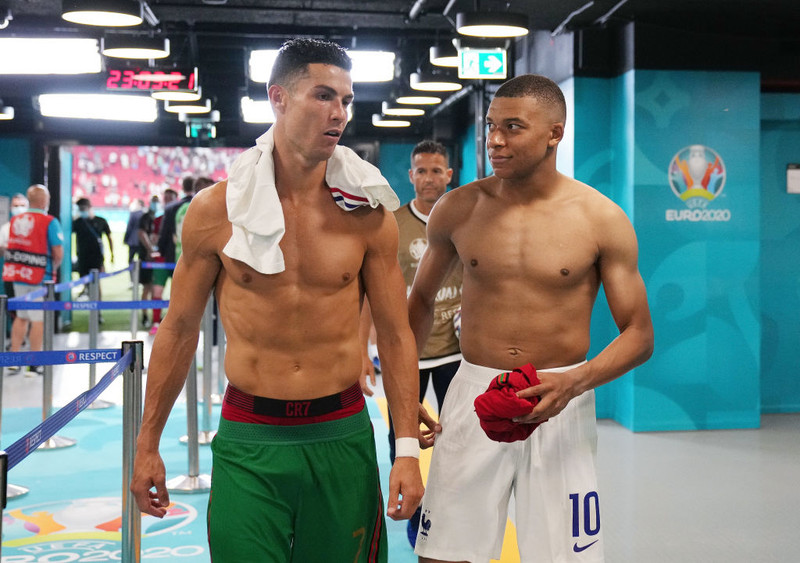 Cristiano Ronaldo og Kylian Mbappe.