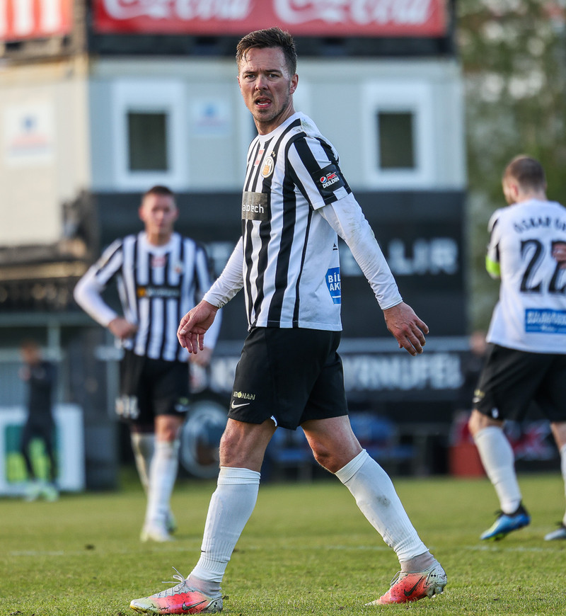 Pálmi: Ef ég fæ gult spjald fyrir að vera æstur í leikjum þá verð ég oft í banni