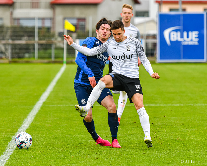 Jónatan Ingi lagði upp fyrir Sogndal en liðsfélagi hans skoraði tvö sjálfsmörk og því tapaði liðið