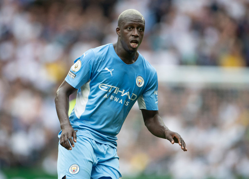 Mendy tekinn úr FIFA 22
