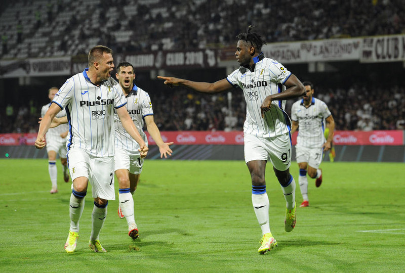 Duvan Zapata gerði annað mark Atalanta