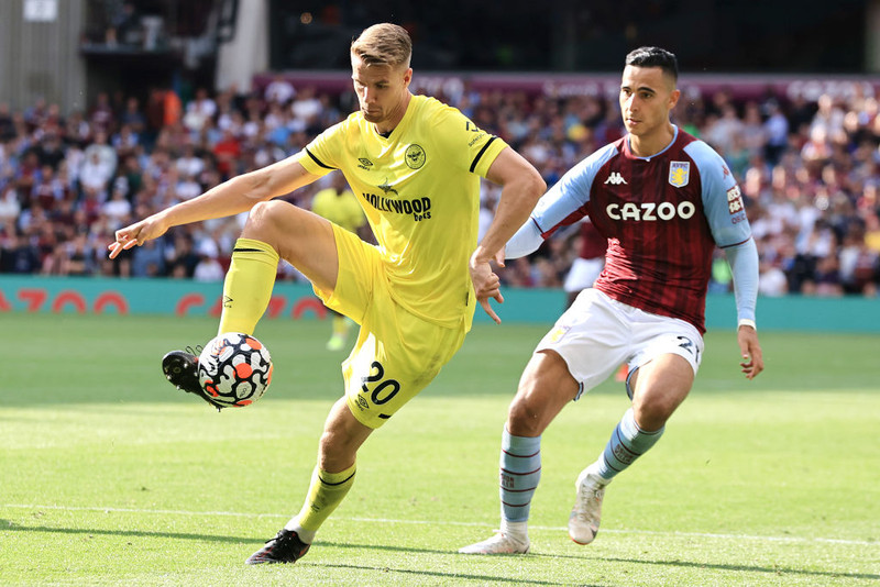 Varnarmaður: Kristoffer Ajer (Brentford) - Átti öfluga tæklingu á Hwang Hee-chan og hjálpaði nýliðunum að halda hreinu og innbyrða þrjú mikilvæg stig.