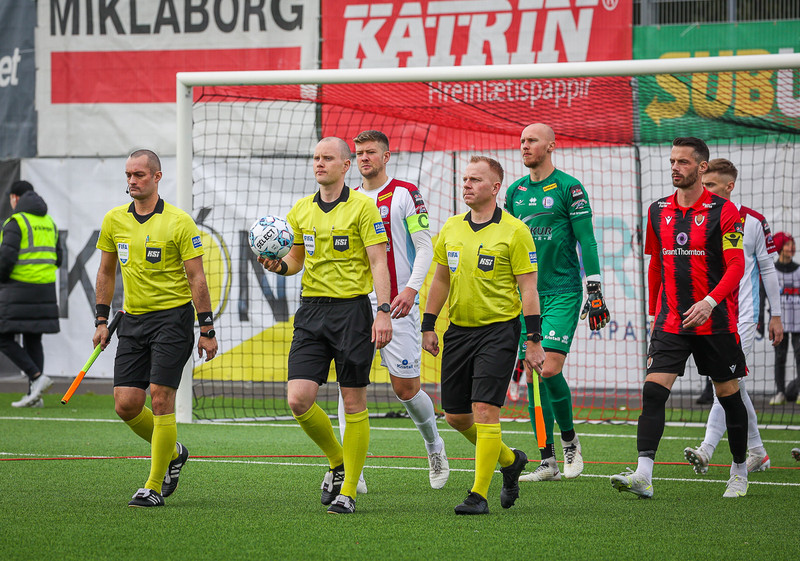 Myndaveisla: Stuð í stúkunni þegar Víkingur varð Íslandsmeistari
