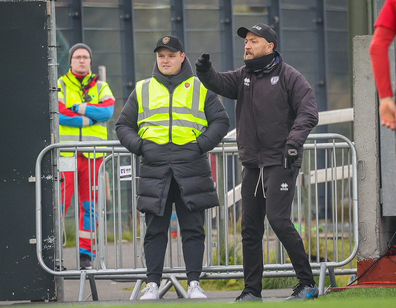 Myndaveisla: Stuð í stúkunni þegar Víkingur varð Íslandsmeistari