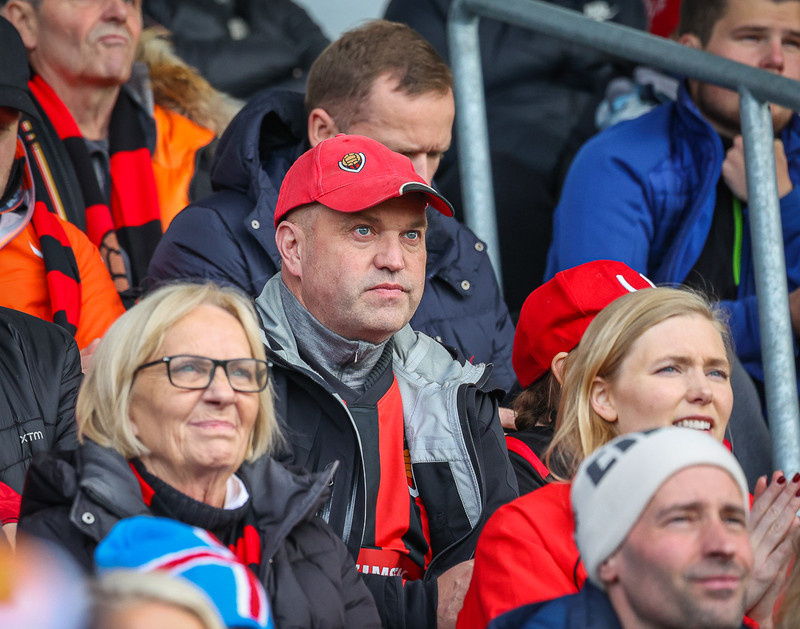 Myndaveisla: Stuð í stúkunni þegar Víkingur varð Íslandsmeistari