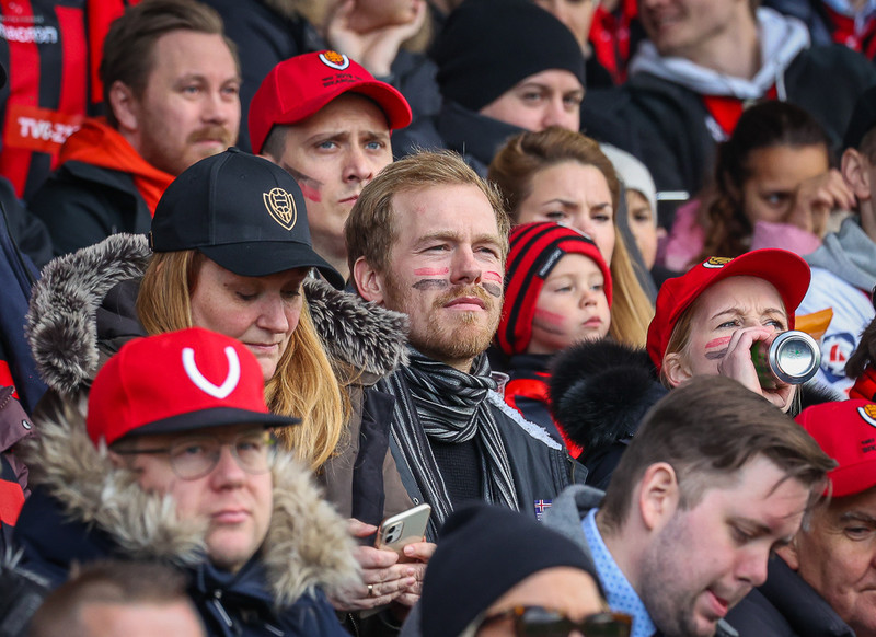 Myndaveisla: Stuð í stúkunni þegar Víkingur varð Íslandsmeistari