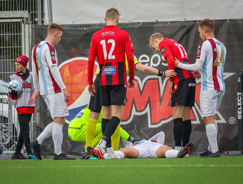 Myndaveisla: Stuð í stúkunni þegar Víkingur varð Íslandsmeistari