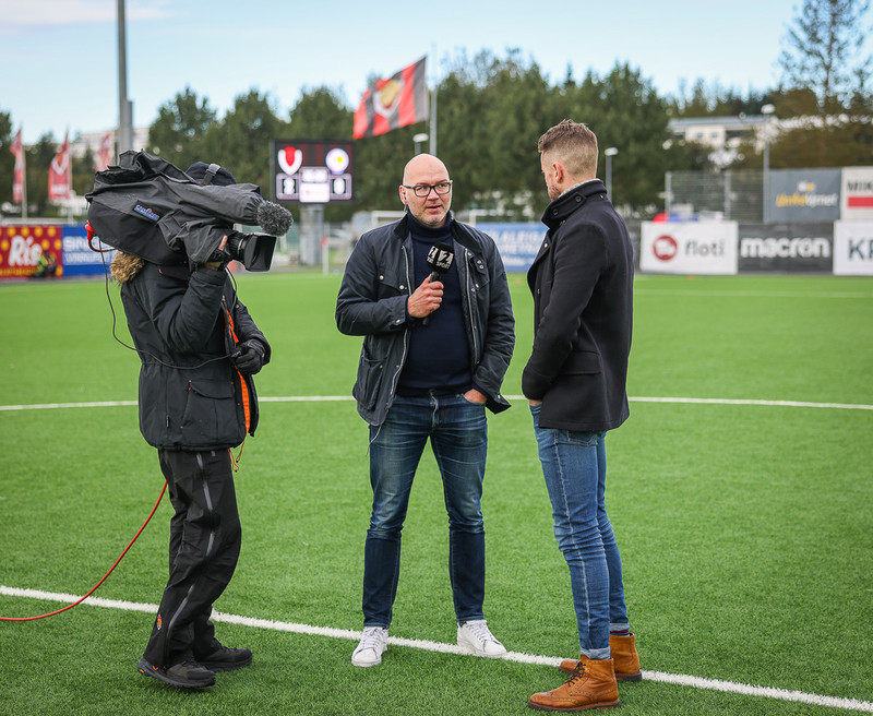 Myndaveisla: Stuð í stúkunni þegar Víkingur varð Íslandsmeistari