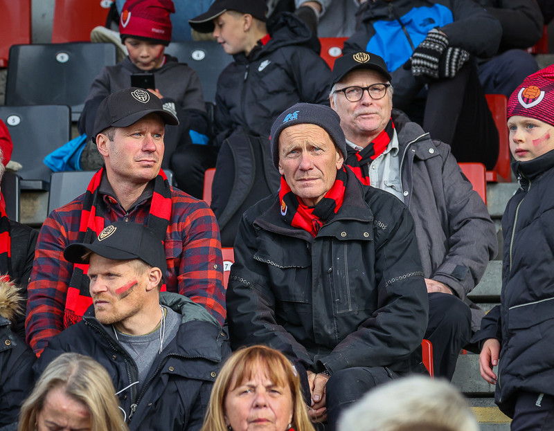 Myndaveisla: Stuð í stúkunni þegar Víkingur varð Íslandsmeistari