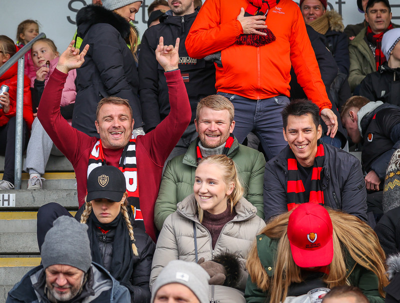 Myndaveisla: Stuð í stúkunni þegar Víkingur varð Íslandsmeistari