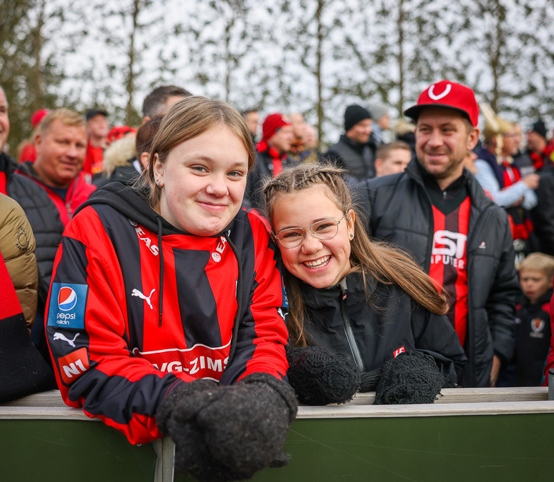 Myndaveisla: Stuð í stúkunni þegar Víkingur varð Íslandsmeistari
