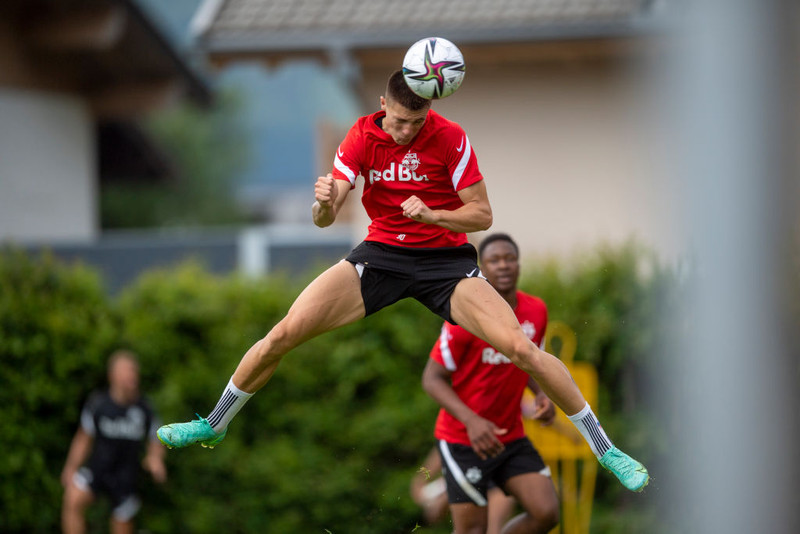 Sesko á æfingu með Salzburg.
