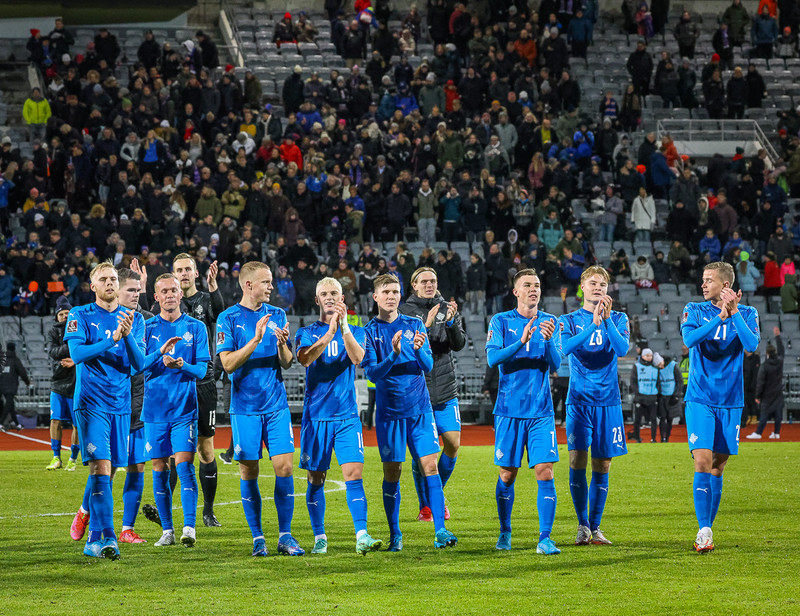 Ísland í dag - Landsliðið mætir Suður-Kóreu