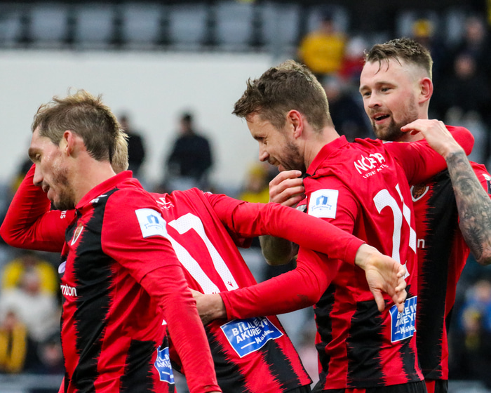 Víkingur er Íslands- og bikarmeistari.