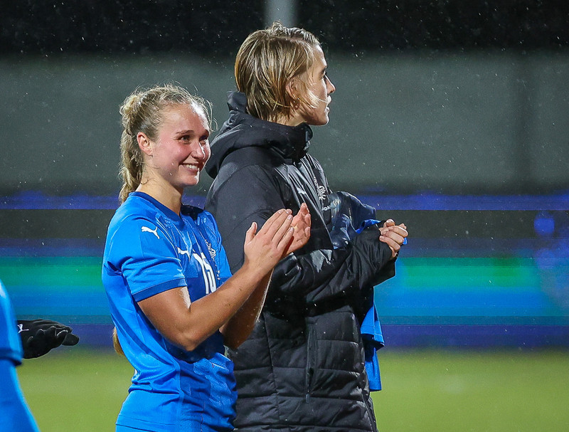 Alexandra eftir landsleikinn í gær.