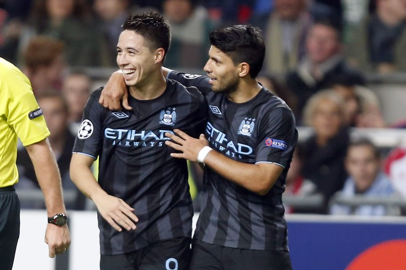 Nasri, hér til vinstri, í leik með Manchester City.