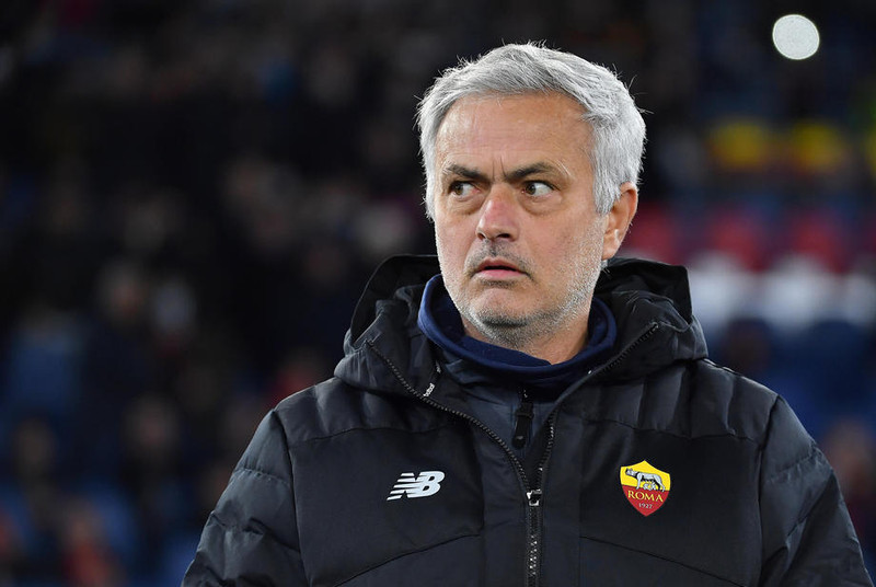 Mourinho fékk rautt spjald.