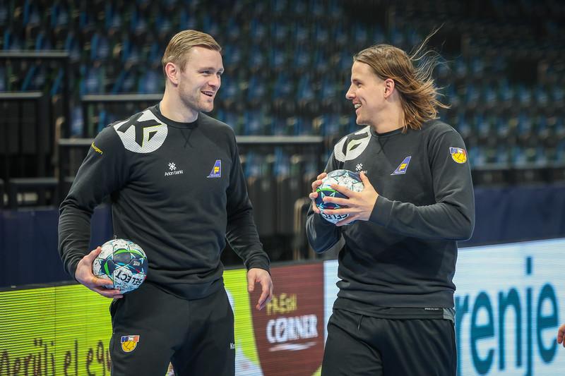 Hafliði Breiðfjörð er í Búdapest og myndaði æfingu íslenska liðsins í gær.