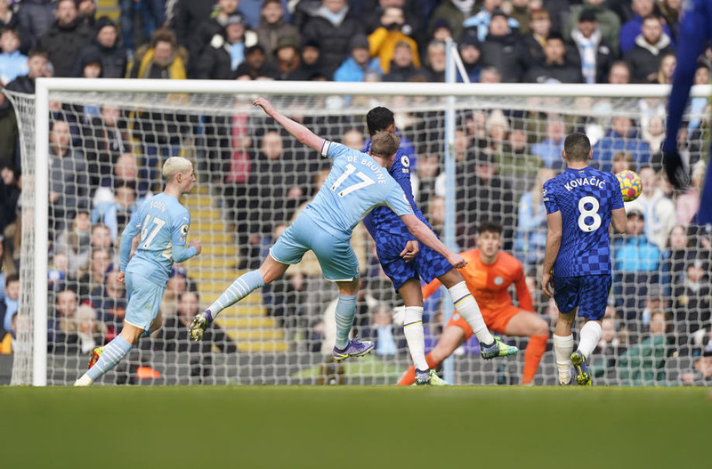 <b>Miðjumaður: Kevin de Bruyne (Manchester City)</b> - Skoraði sigurmarkið gegn Chelsea með hnitmiðuðu skoti.