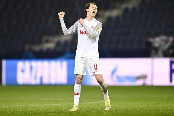 Brenden Aaronson í leik með Salzburg