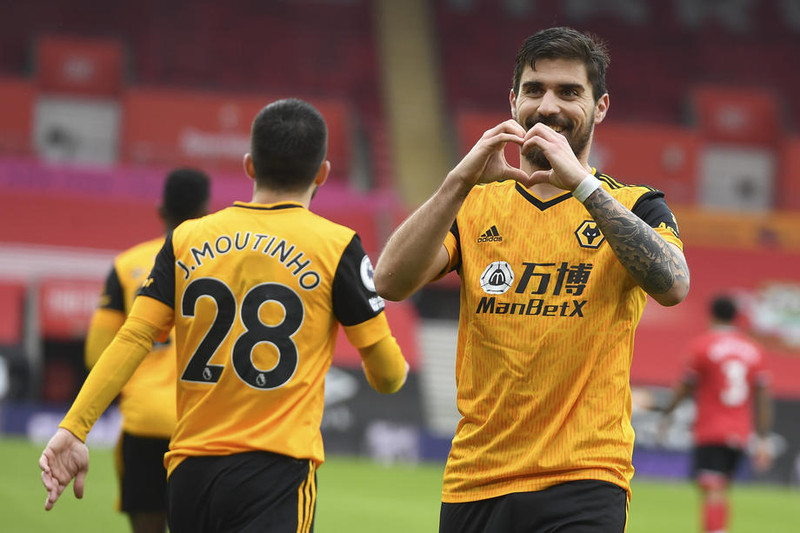 <b>Miðjumaður: Joao Moutinho (Wolves)</b> - Skoraði fyrra mark Úlfana og átti heilt yfir frábæran leik.