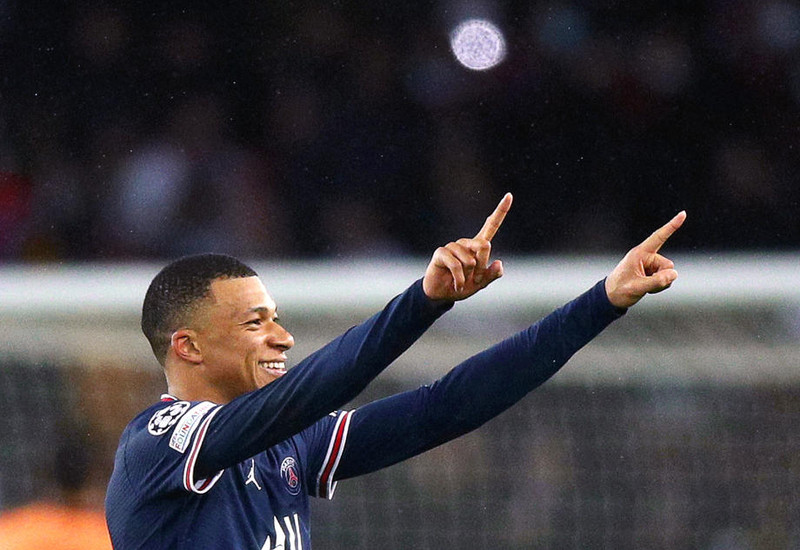Segir að samningur Mbappe sé móðgun fyrir fótboltann