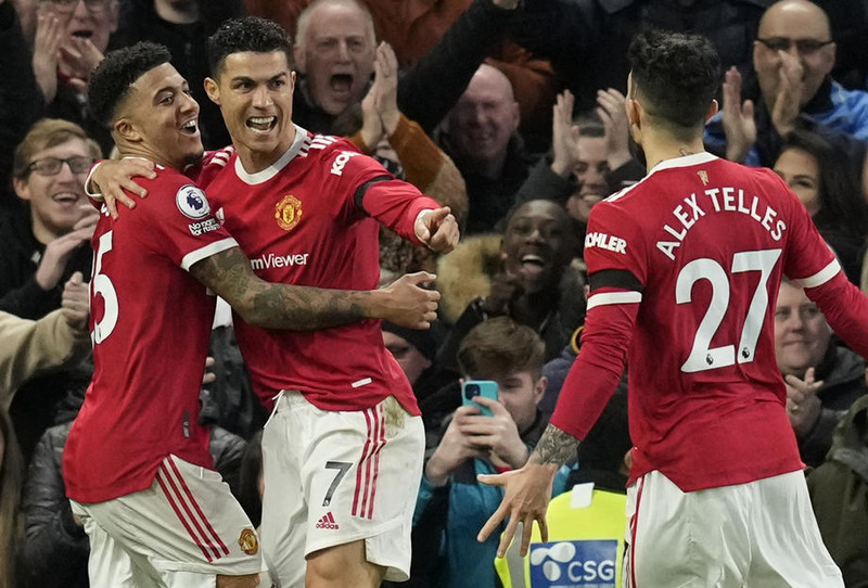 <b>Sóknarmaður: Cristiano Ronaldo (Man Utd)</b> - Skoraði þrennu gegn Tottenham, 37 ára gamall. Stórkostleg frammistaða.