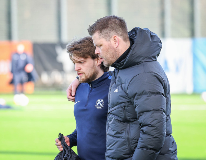 Ernir verður í banni gegn sínu fyrrum félagi.