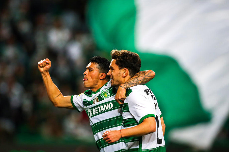 Porro fagnar marki með Sporting.