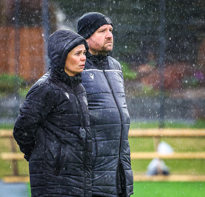 Hvorugt þeirra skilur við félagið í illu.