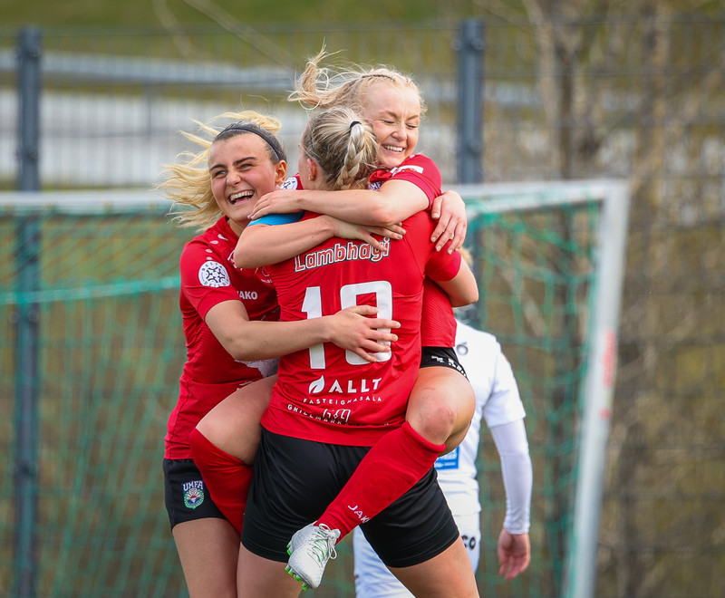 Myndaveisla: Þór/KA sótti þrjú stig í Mosfellsbæinn