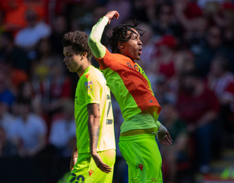 Nottingham Forest er komið með annan fótinn í úrslitaleikinn